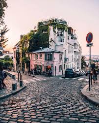 Take Me To La Maison Rose A Montmartre Repost Elledecor Davideor94 Photography Art Mont Places To Travel Travel Aesthetic Paris Travel