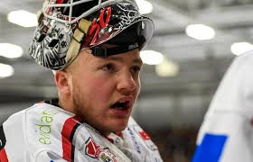 Pertuch, Schedlbauer, Fössinger: Dreikampf ums Black-Hawks-Tor