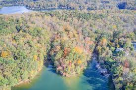 4 br/4.5 ba cattle ranch home on a double lot at lake latonka. Smith Mountain Lake Jane At The Lake