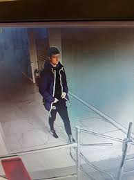 Primul a fost organizat de catre partidului poporului dan diaconescu, iar al doilea a fost anuntat pe facebook, participand doar. Tineri AcuzaÈi CÄ Au Furat Dintr Un Mall Din Satu Mare CÄutaÈi Pe Facebook