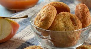 Piccole palline, ricoperte di zucchero, che in forno si gonfiano formando delle deliziose crepe. Biscottoni Morbidi Alle Mele Senza Uova E Burro Che Vi Sorprenderanno Solo 40 Calorie