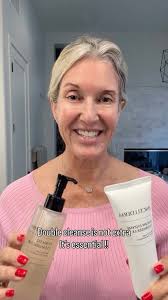 ✨COMMENT SKIN✨I'm in my 30's, and this Amazon No.1 cleansing duo + dark  spot serum keep my skin clear and youthful. As skin ages, it gets more  sensitive and prone to pigmentation—wipes