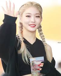 Image May Contain One Or More People Kpop Girls Hair Styles Beauty