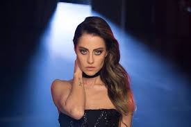 Derya uluğ yolun başında, güven yüreyi sen maşallah, derya uluğ göremedim bi de sen bak, erdem kınay aşk cezalı, merve özbey yaramızda kalsın, derya bedavacı affet, hakan altun feat derya bedavacı kavuşmalıyız, tuğba yurt akustikhane karanfil sezen aksu cover tadınıçıkar. Derya Ulug Ve Deniz Barut Un Sasirtan Benzerligi Magazin Haberleri