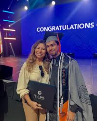 In a matter of only 4 short months @smiledirectclub has fixed one of the  biggest insecurities I've had my whole life. As an actor you're constantly  thinking about first impressions