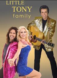 In suo onore, infatti, cristiana ha fondato la little tony family, una formazione formata da lei, dal musicista e storico collaboratore di suo padre angelo petruccetti e da due ballerine che si esibisce in giro per l'italia. Wow E Il Titolo Del Nuovo Brano Della Little Tony Family Capitanata Da Cristiana Ciacci S H Magazine