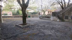 Caudies De Fenouilledes Hermeline Malherbe Simone Veil Le Maire La Cour Des Anciennes Ecoles Et L Abattage Des Tilleuls Ouillade Eu