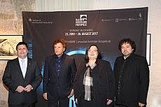 Für dieter wedel die idealbesetzung, denn obwohl ohne schauspielerfahrung, bringe die attraktive südafrikanerin etwas mit, was jede andere schauspielerin sich mühsam aneignen müsste: 600 000 Euro Defizit Festspiel Intendant Dieter Wedel Ist Schockiert Bad Hersfeld Osthessen News