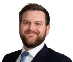 Sean Pitt's Instagram, Twitter & Facebook