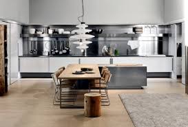 Founded by brian purnell in 2001, distinctive country furniture ltd specialises in producing period architectural joinery and furniture ranging from a simple oak planked door to stunning pieces of. Italian Kitchens Of Distinction The Furniture Ranges From Arclinea Interior Design Ideas Ofdesign