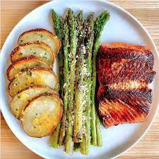 Crispy Honey Garlic Chipotle Salmon By Kimscravings Quick Easy Recipe The Feedfeed Recipe Healthy Recipes Salmon Recipes Honey Garlic Salmon