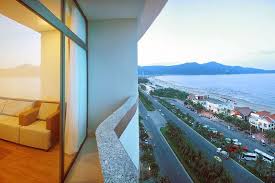 Với chiều dài gần 7km, đường võ nguyên giáp nằm giữa đường hoàng sa và trường sa, hợp thành một tuyến đường tỷ đô. Khach San O Duong Vo Nguyen Giap Da Nang Goldensea3 Kinh Nghiá»‡m Du Lá»‹ch Va Mua Sáº¯m Táº¡i Ä'a Náºµng