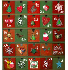 Calendrier De L Avent Calendrier De L Avent Carree Noel Tete A Modeler Elle fait écho à l'attente des chrétiens lors du temps de l'avent dans la nuit de noël. calendrier de l avent carree