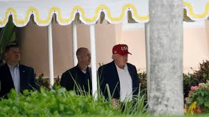 One size fits most faces, heads and sizes. Donald Trump Updates His Make America Great Again Hat Vanity Fair