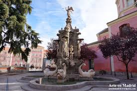La fuente de los delfines, o también conocida como fuente florentina, es uno de los monumentos más antiguos de irapuato. La Fuente De La Fama Arte En Madrid