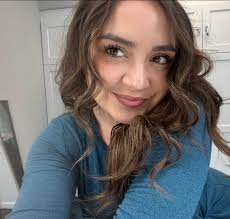 Think warm thoughts, folks!!! It's going to be a chilly week. ❄️🥶🌨️  What's motivating you to get through the winter???