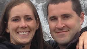 Strangers unite against missing contractor