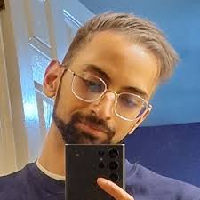 Logan Scott (@LoganS426)