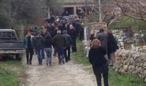 Η κηδεία του παιδιού που έκανε μια ολόκληρη χώρα να δακρύσει. Aneipwth Odynh Sto Selli Re8ymnoy Opoy 8a Ginei H Khdeia Toy Baggelh Giakoymakh
