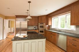 Kitchen craft a subsidiary of masterbrand one masterbrand cabinets dr. Designer Kitchen And Elegant Custom Cherry Cabinets Ackley Cabinet Llc