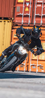 Ktm new duke 250 bisa jadi pilihan yang asyik dan yahud, lho! Ktm 250 Duke 2021