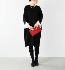 ルールを守っておしゃれに シンプル ちょっぴり個性 大人の フォーマルコーデ キナリノ 黒ワンピース コーデ ファッション 卒業式ファッション ママ