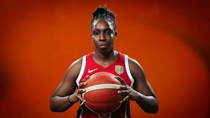 Veteran guard Chelsea Gray controlling the floor, do AI tạo