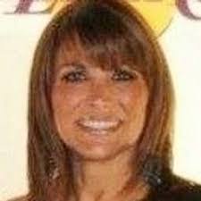 Leanne Sievers's Instagram, Twitter & Facebook