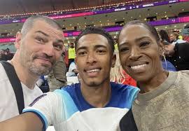 Bố mẹ ảnh hưởng thế nào tới Jude Bellingham? - Ngôi sao