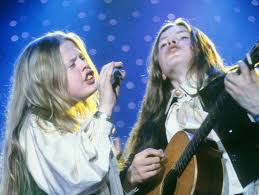 Rodinná hudební skupina kelly family oznámila smutnou zprávu. Kelly Family Comeback In Dortmund So Sehen Paddy Angelo Und Maite Heute Aus Der Spiegel