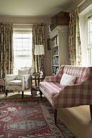 Sometimes this can be a challenge because the best examples are often homes that have developed the decor with pieces accumulated over decades and generations. Pin On Emma S English Country Cottage