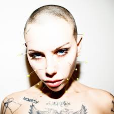 Official Caroline Miner