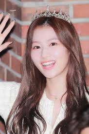 Sana Minatozaki (Sana TWICE): Biographie