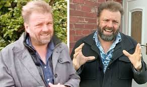 The presenter shared a photo of. Martin Roberts Homes Under The Hammer Host On Why Some Properties Really Bother Him Celebrity News Showbiz Tv Samachar Central