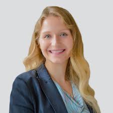 2 ways labs can embrace innovation to drive revenue and accelerate growth