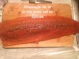Truite Ou Saumon Fumee En Salage Sous Vide Saumon Truite Saumon Fume