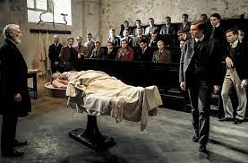 Charité erzählt von schicksalen berühmter ärztinnen und ärzte, von liebe und trennungen. Ard Serie Charite Drei Kaiser Viele Arzte Und Die Grosse Liebe Stern De