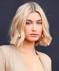 Following in the footsteps of khloé kardashian﻿, who also rocked pink hair. Hailey Bieber Hair Inspiration Bobs Haircuts Hair Inspiration Hair Styles