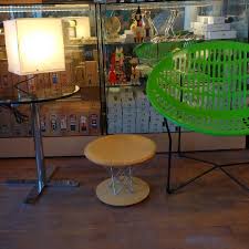 Sculptor isamu noguchi created this distinctive table by joining a curved wood base with a freeform glass top. Studio Pazo Isamu Noguchi Rocking Stool And Akari Light Green Solair Chair And Vintage Chrome And Glass Side Table Studiopazo Noguchi Noguchilamp Akari Noguchirockingstool Solairchair Midcenturymodern Vintagetoronto Toronto Facebook