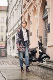 Schon als kind spielte sie. Ich Glaube Nicht Dass Schonheit Entscheidend Fur Die Karriere Einer Schauspielerin Ist Im Beauty Interview Mit Schauspielerin Nora Waldstatten Journelles