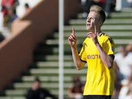 Links to borussia dortmund vs. Sc Paderborn Leiht Bvb Kicker Aus Chris Fuhrich Kommt Aus Der U23 Von Borussia Dortmund