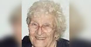 Elizabeth Defalco's Instagram, Twitter & Facebook