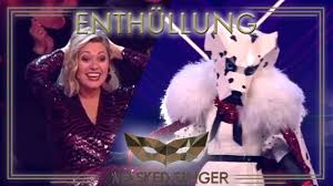 „the masked singer 2020 startete am 10. Stefanie Heinzmann Freund Glatze Lieder Sing Meinen Song Star Im Portrat Sudwest Presse Online