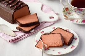 Gateau Aux Biscuits Roses De Reims De Ma Grand Mere Son Glacage Craquant Au Chocolat Fashioncooking Recette Biscuit Rose De Reims Craquant Au Chocolat Gateau Biscuit