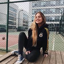 Cemre Solmaz Panosundaki Pin