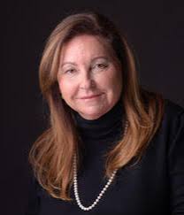 Jennifer Jeffs's Instagram, Twitter & Facebook