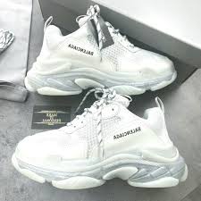 Check out our balenciaga schuhe selection for the very best in unique or custom, handmade pieces from our shoes shops. Machen Sie Es Personlich Auf Instagram Balenciaga Triple S In Grau Vielen Dank Fur Th Balenciaga Schuhe Nike Schuhe Outfits Turnschuhe Trends