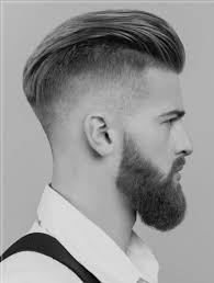 Genellikle yanlar kısa ve üstler uzun saç modelleri ön planda yer alıp ve erkekler tarafından en çok saç kesimi olarak tercih edilen modellerinden biridir. 2020 Sonbahar Kis Erkek Sac Trendleri Hairist Com Tr