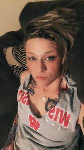 Heather Deters's Instagram, Twitter & Facebook