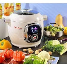 En concreto, tiene hasta seis modos distintos de cocinado y una capacidad similar a la del anterior modelo (6 litros). Moulinex Ce701010 Robot De Cocina 6 Litros 50 Recetas Pantalla Lcd Lacasadelelectrodomestico Com